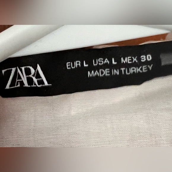 ⭐️♥️Ruffly Zara Dress Shirt - Picture 4 of 4